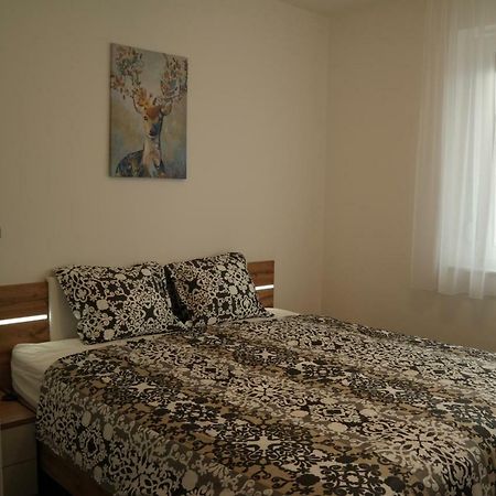 Holiday Apartman With Free Parking ジュール エクステリア 写真