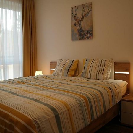 Holiday Apartman With Free Parking ジュール エクステリア 写真