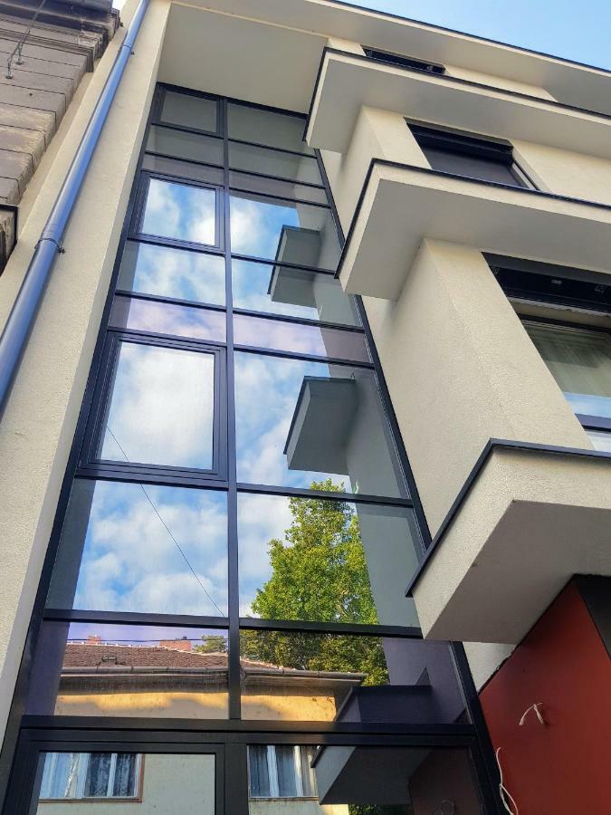Holiday Apartman With Free Parking ジュール エクステリア 写真