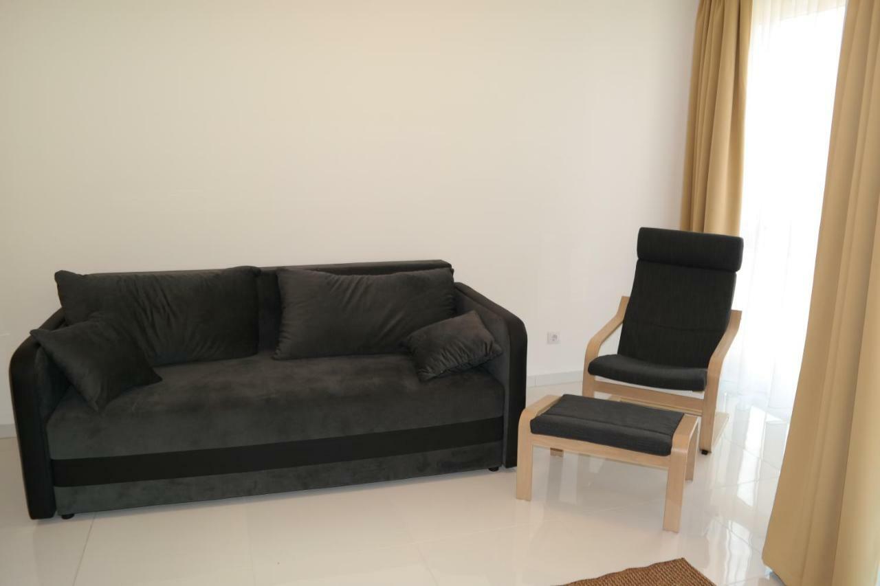 Holiday Apartman With Free Parking ジュール エクステリア 写真